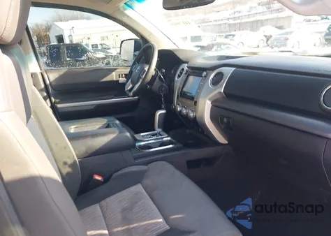 2016 Toyota Tundra Sr5 5.7L V8 z USA, uszkodzony, nr VIN 5TFDY5F12GX544296